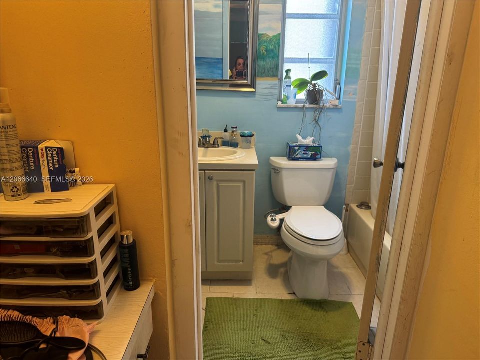 For Sale: $264,500 (2 beds, 2 baths, 1194 Square Feet)