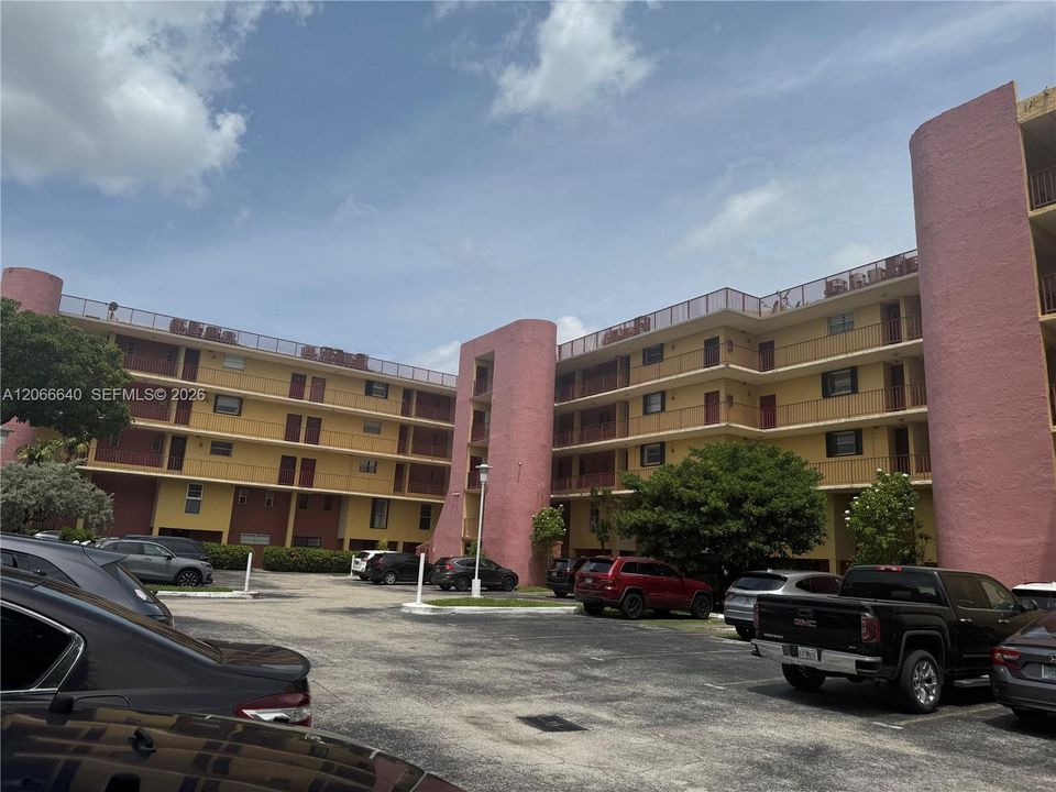 For Sale: $264,500 (2 beds, 2 baths, 1194 Square Feet)