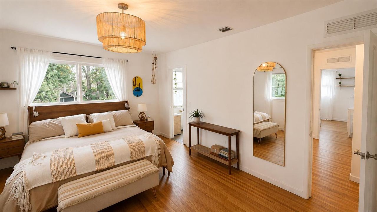 Masterbedroom1b