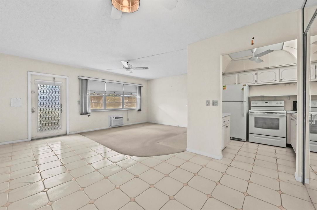 08 Dining Room 02