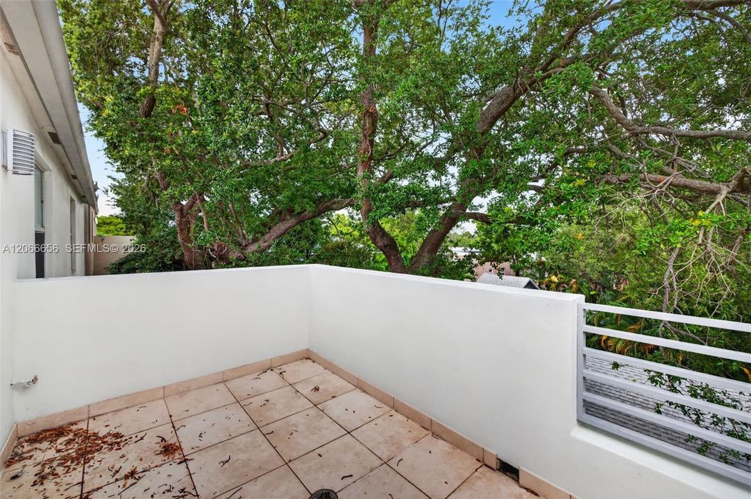 For Rent: $11,500 (3 beds, 3 baths, 2961 Square Feet)