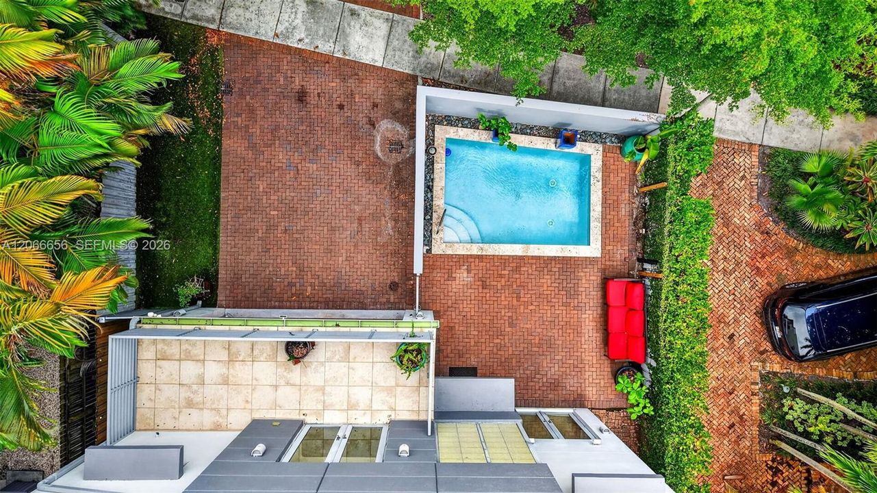 For Rent: $11,500 (3 beds, 3 baths, 2961 Square Feet)