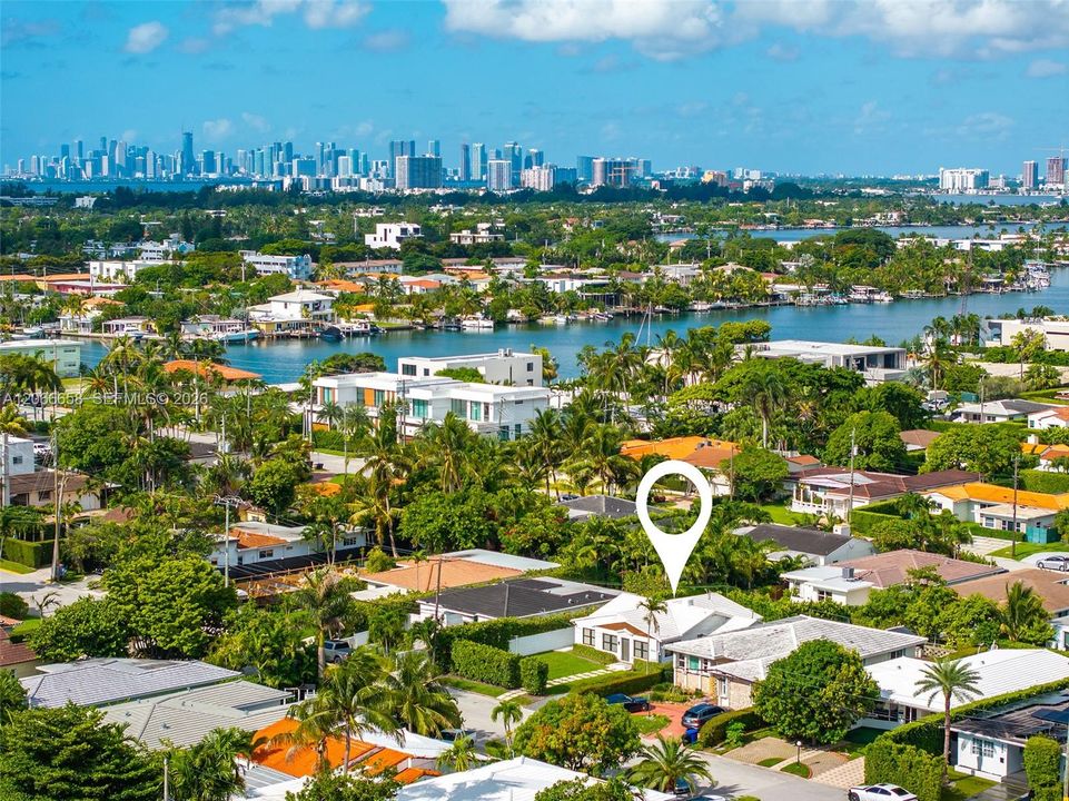 En Venta: $1,850,000 (3 camas, 2 baños, 1691 Pies cuadrados)