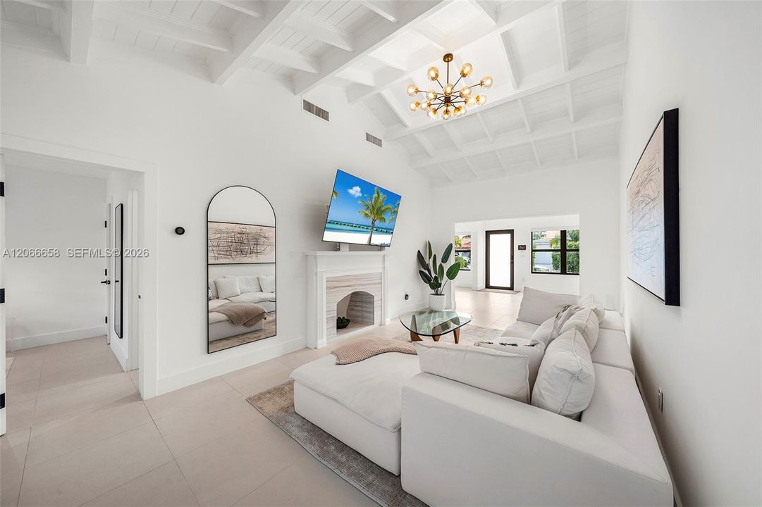 En Venta: $1,850,000 (3 camas, 2 baños, 1691 Pies cuadrados)