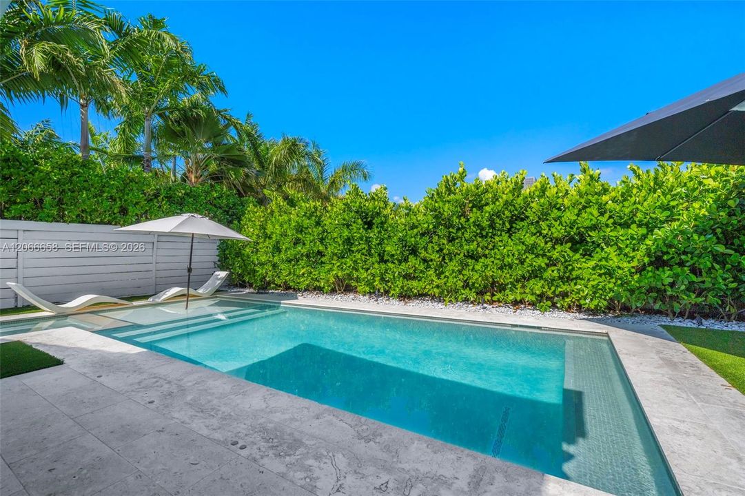 En Venta: $1,850,000 (3 camas, 2 baños, 1691 Pies cuadrados)