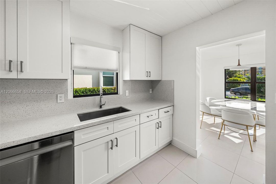 En Venta: $1,850,000 (3 camas, 2 baños, 1691 Pies cuadrados)