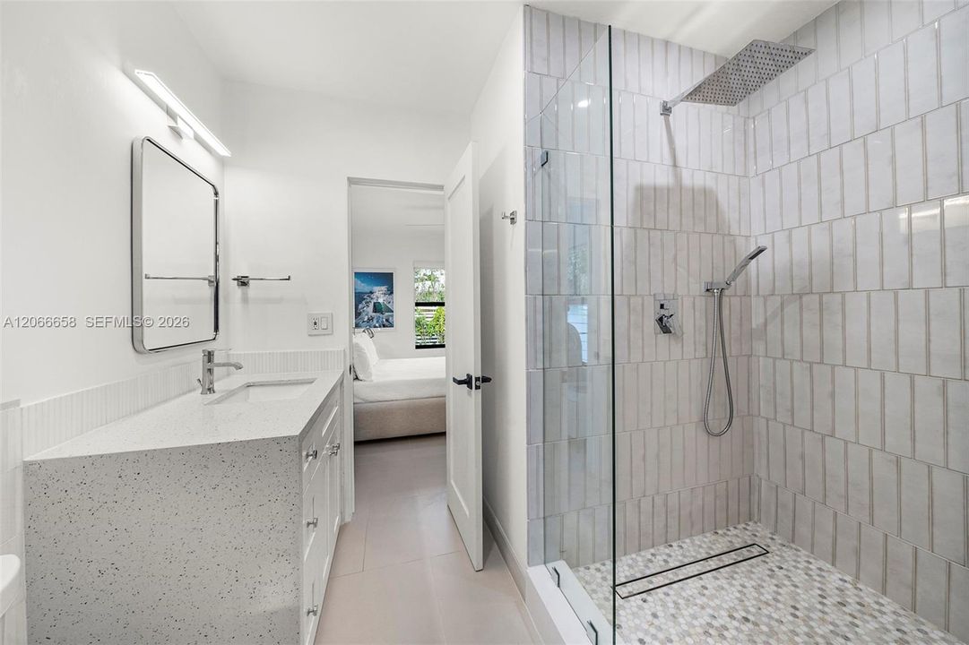 En Venta: $1,850,000 (3 camas, 2 baños, 1691 Pies cuadrados)