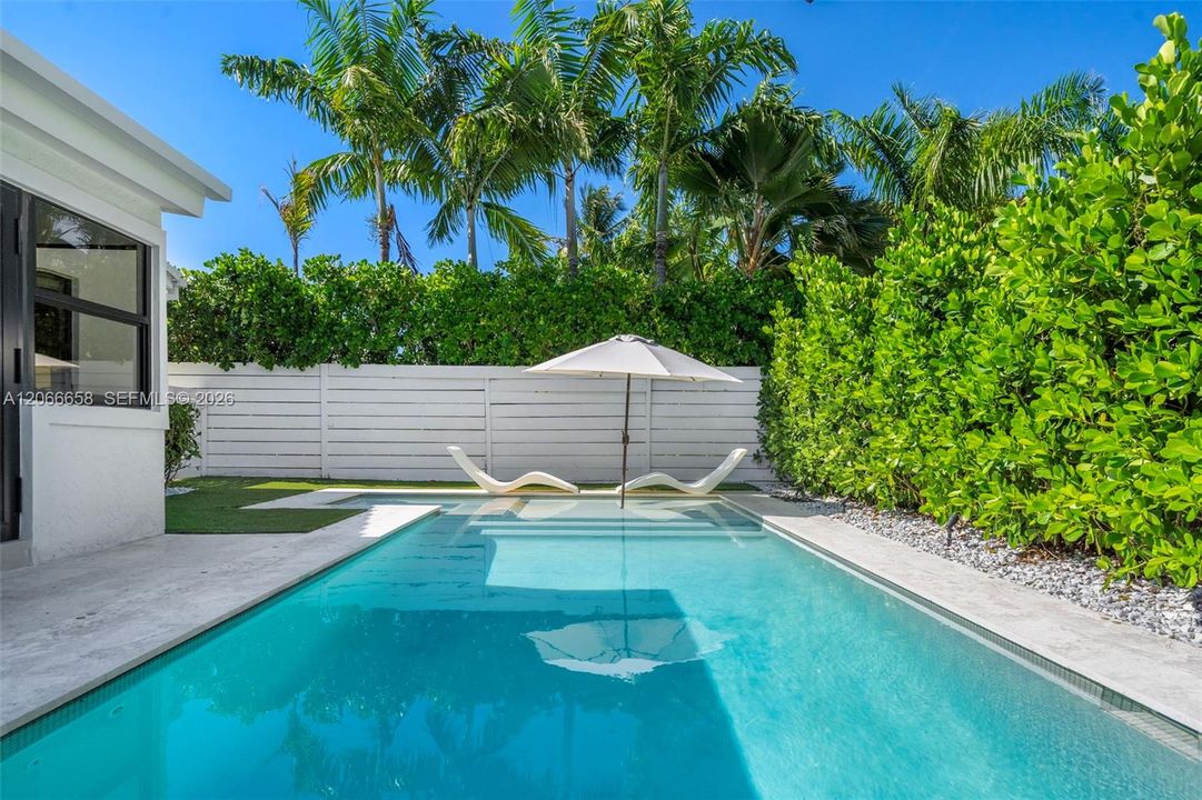 En Venta: $1,850,000 (3 camas, 2 baños, 1691 Pies cuadrados)