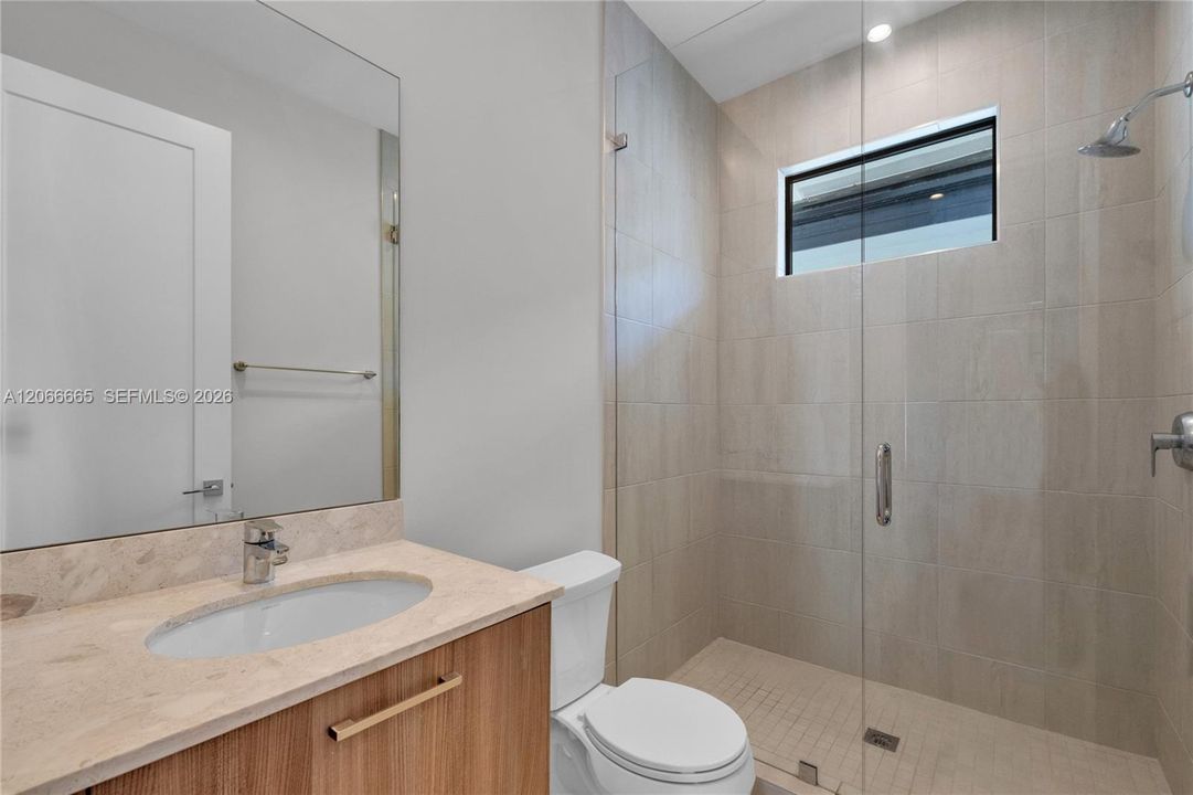En Renta: $5,900 (3 camas, 3 baños, 2176 Pies cuadrados)