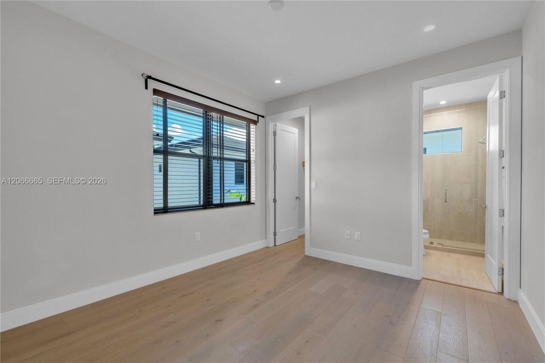 En Renta: $5,900 (3 camas, 3 baños, 2176 Pies cuadrados)