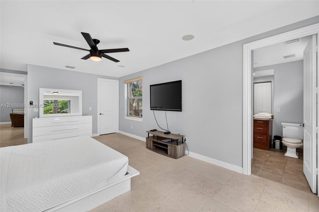 For Sale: $1,590,000 (3 beds, 3 baths, 2961 Square Feet)