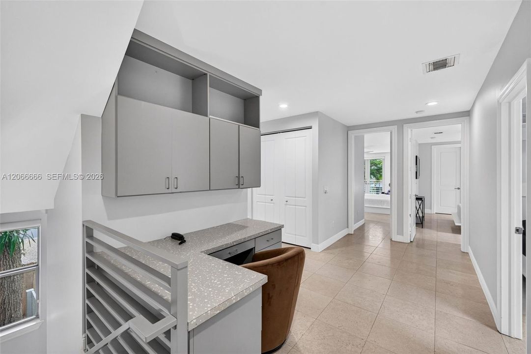 For Sale: $1,590,000 (3 beds, 3 baths, 2961 Square Feet)