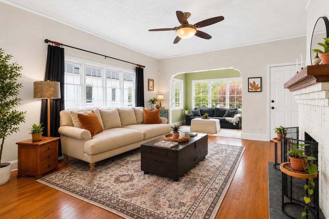 Post livingroom:sunroom 2