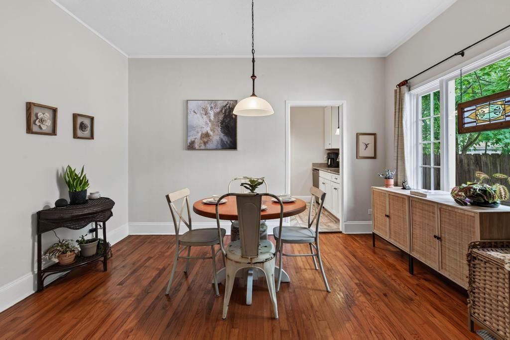 4608 Post St-25