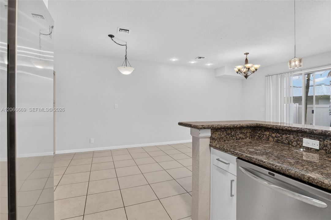 Active With Contract: $3,000 (3 beds, 2 baths, 1906 Square Feet)