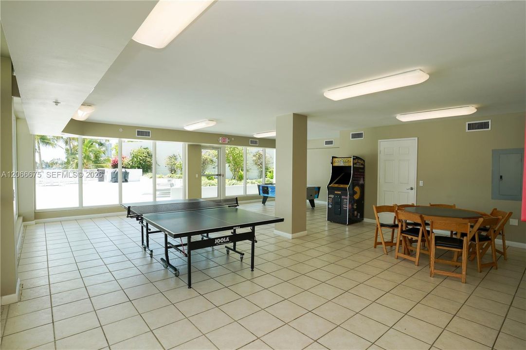 For Rent: $9,500 (3 beds, 3 baths, 2130 Square Feet)