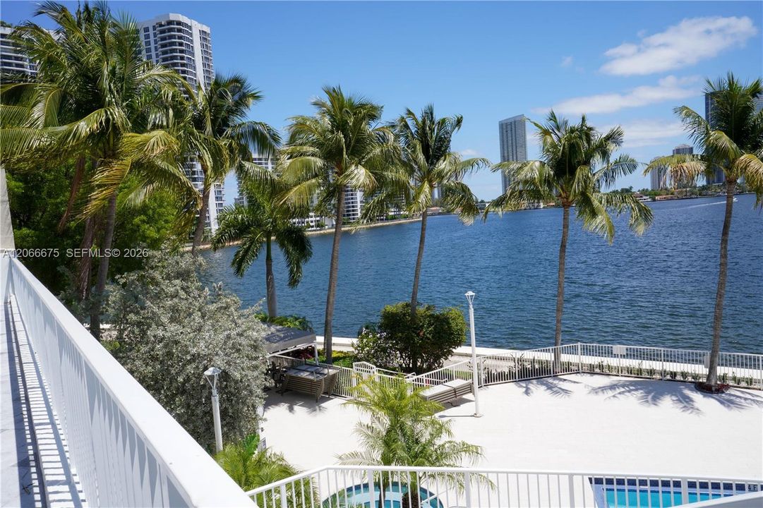 For Rent: $9,500 (3 beds, 3 baths, 2130 Square Feet)