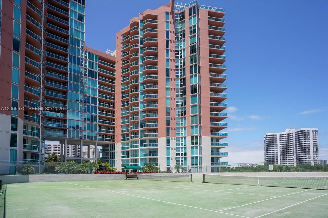 For Rent: $9,500 (3 beds, 3 baths, 2130 Square Feet)