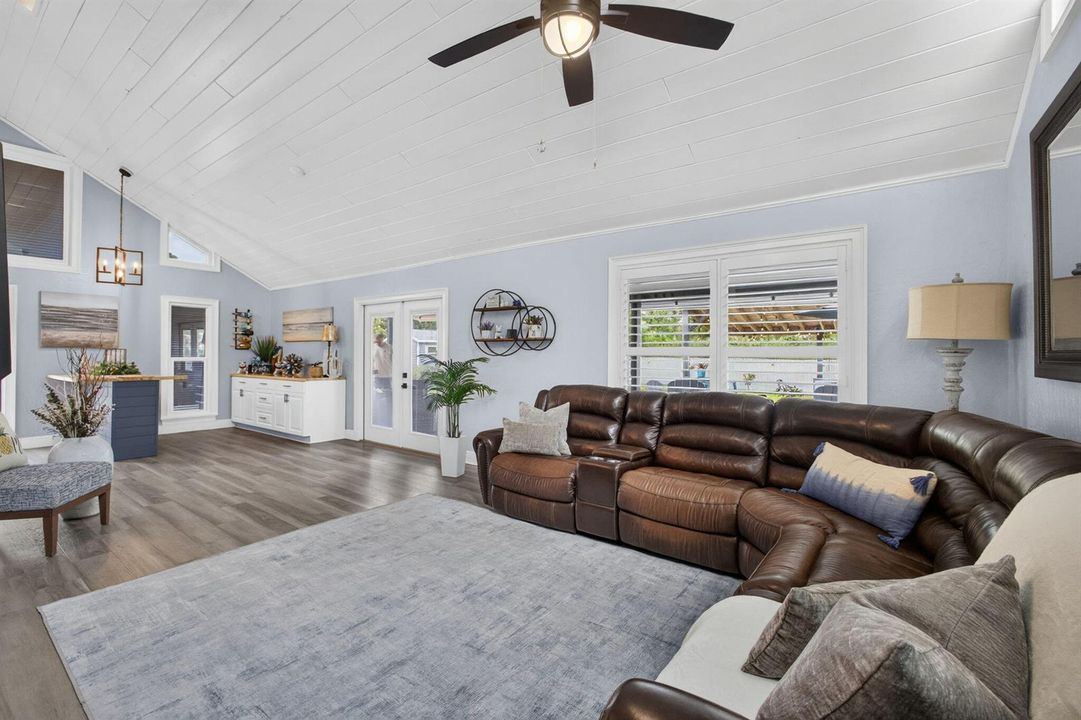 25-web-or-mls-5D1A4541