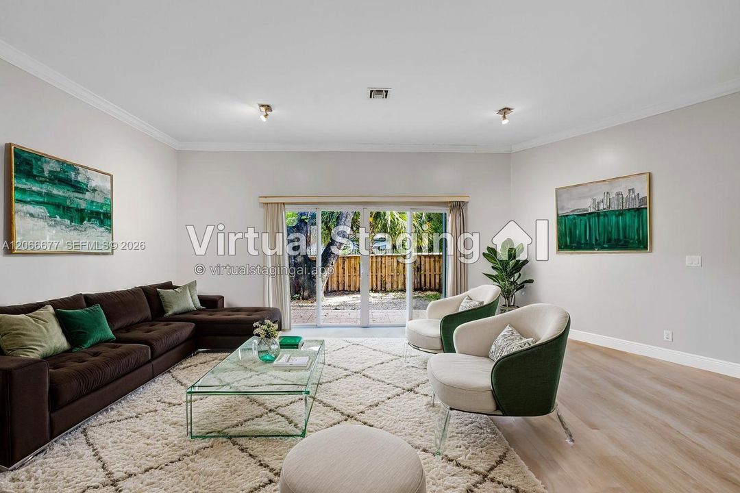 En Venta: $450,000 (3 camas, 2 baños, 2000 Pies cuadrados)