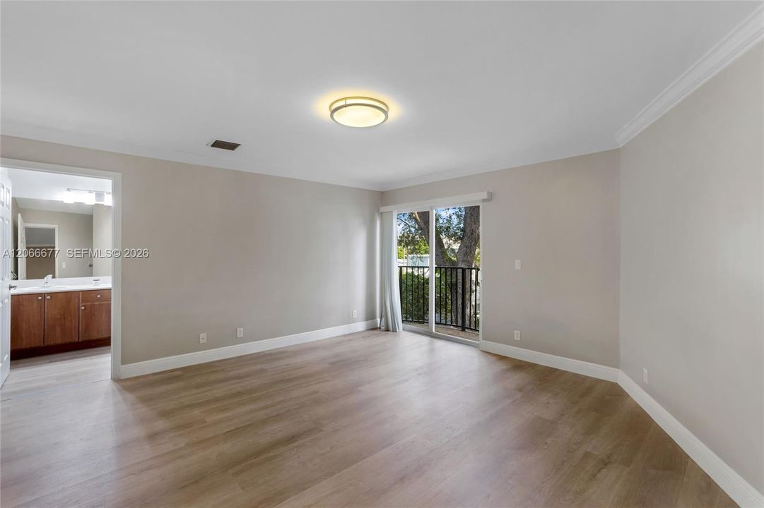 En Venta: $450,000 (3 camas, 2 baños, 2000 Pies cuadrados)