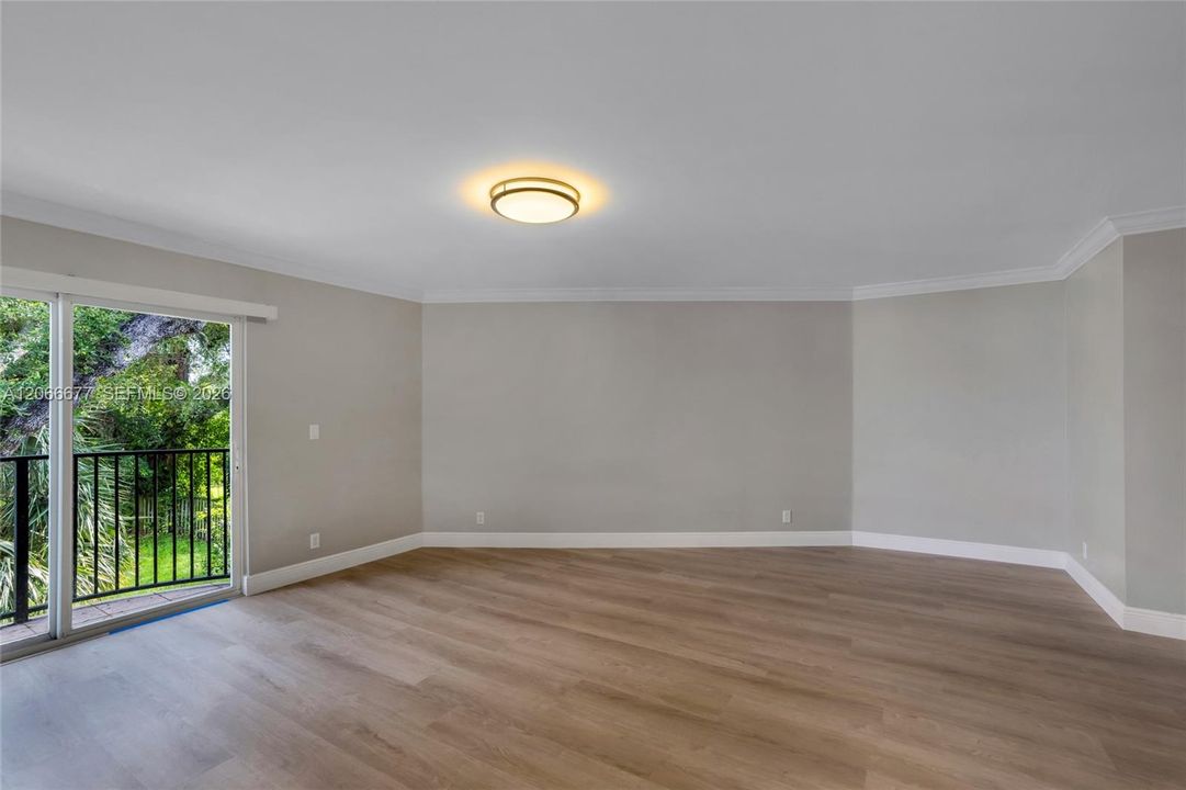 En Venta: $450,000 (3 camas, 2 baños, 2000 Pies cuadrados)