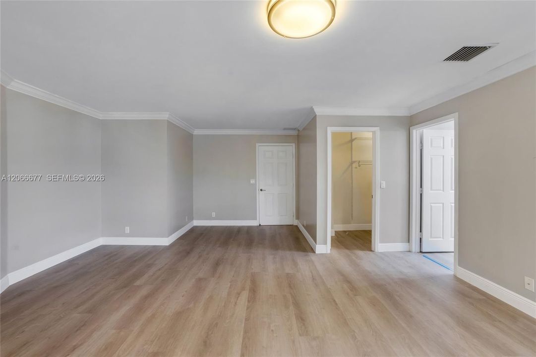 En Venta: $450,000 (3 camas, 2 baños, 2000 Pies cuadrados)