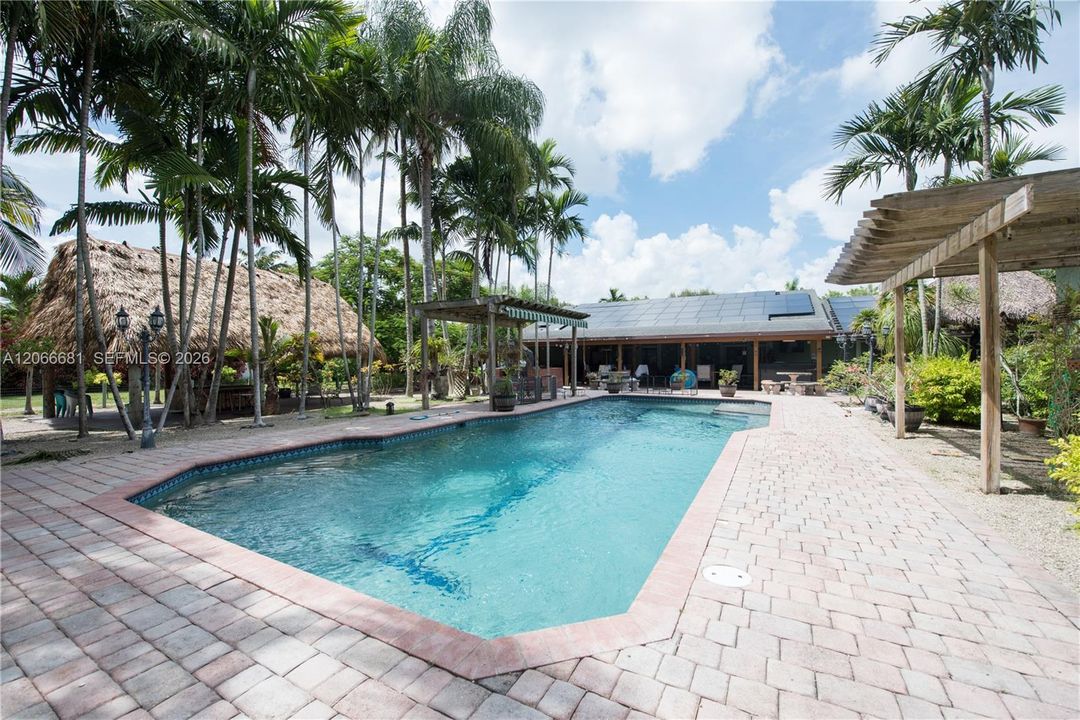 For Sale: $3,499,000 (7 beds, 6 baths, 3790 Square Feet)