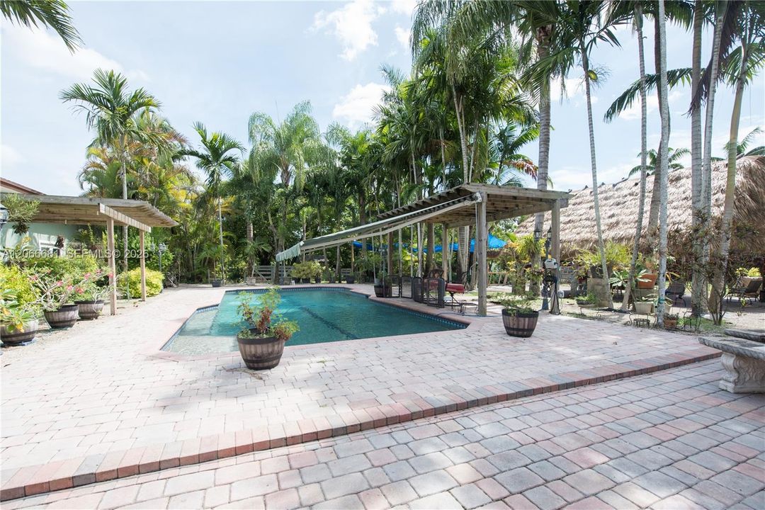 For Sale: $3,499,000 (7 beds, 6 baths, 3790 Square Feet)