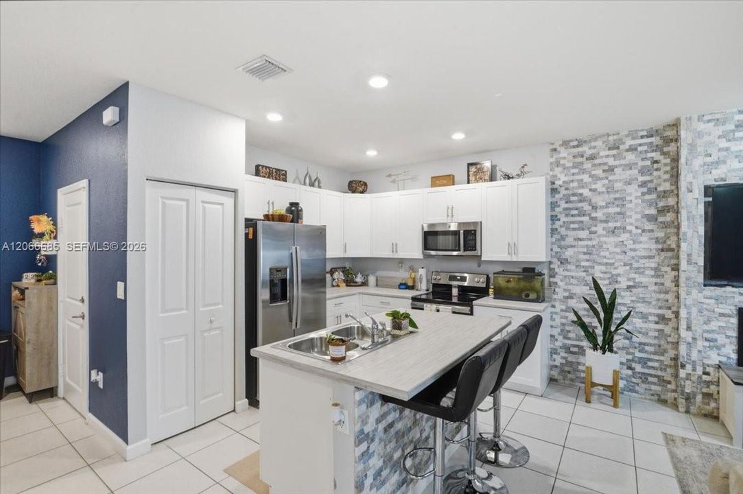 For Sale: $525,000 (3 beds, 2 baths, 1486 Square Feet)