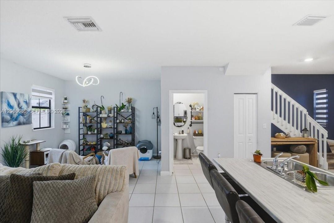 For Sale: $525,000 (3 beds, 2 baths, 1486 Square Feet)