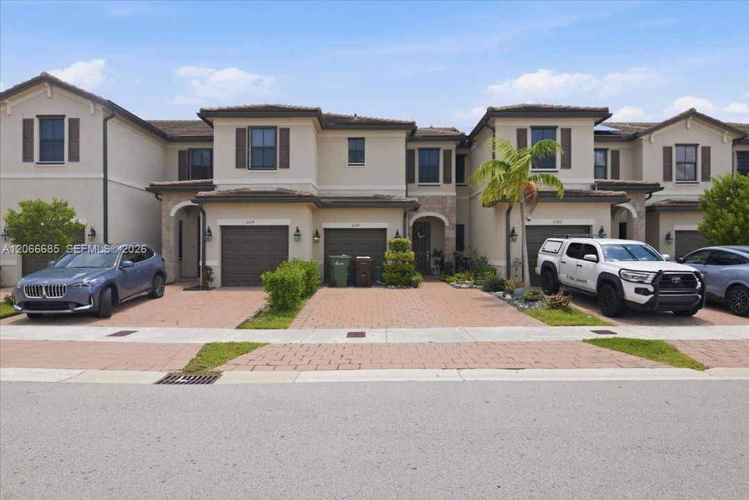 For Sale: $525,000 (3 beds, 2 baths, 1486 Square Feet)