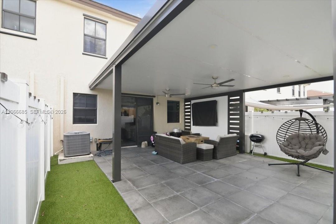 For Sale: $525,000 (3 beds, 2 baths, 1486 Square Feet)