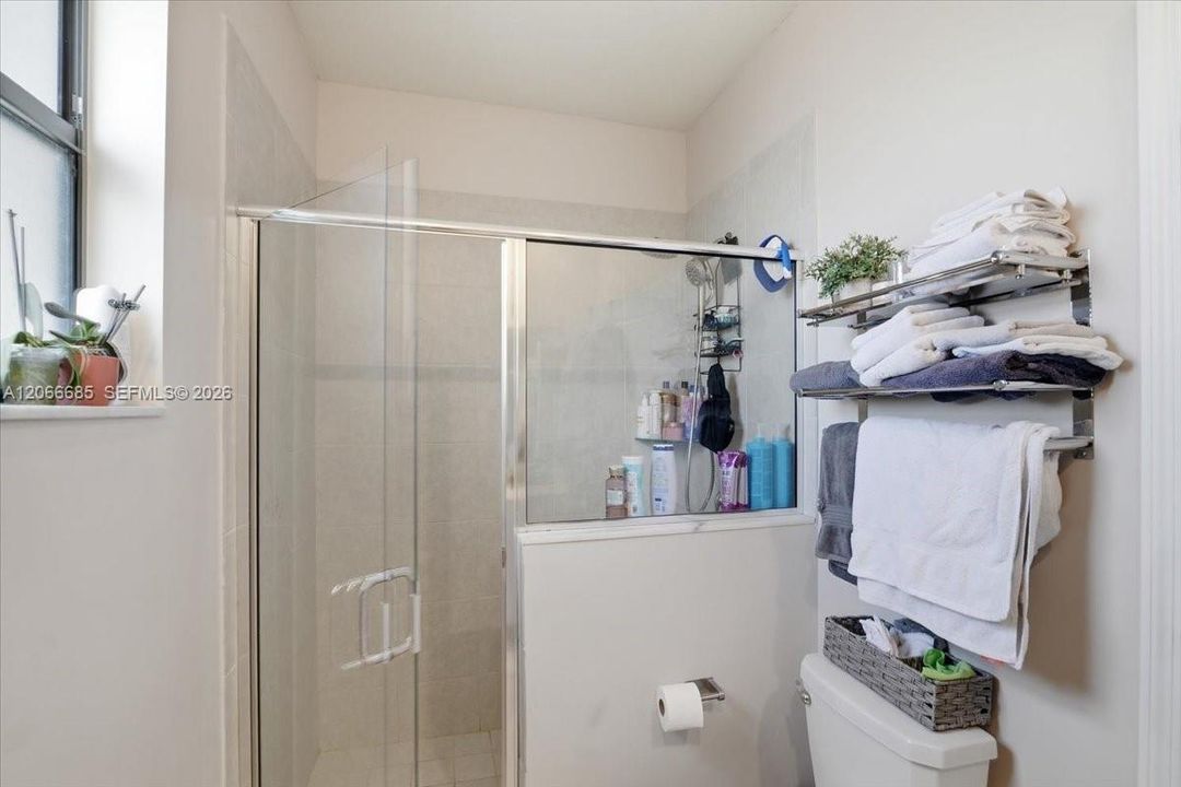 For Sale: $525,000 (3 beds, 2 baths, 1486 Square Feet)