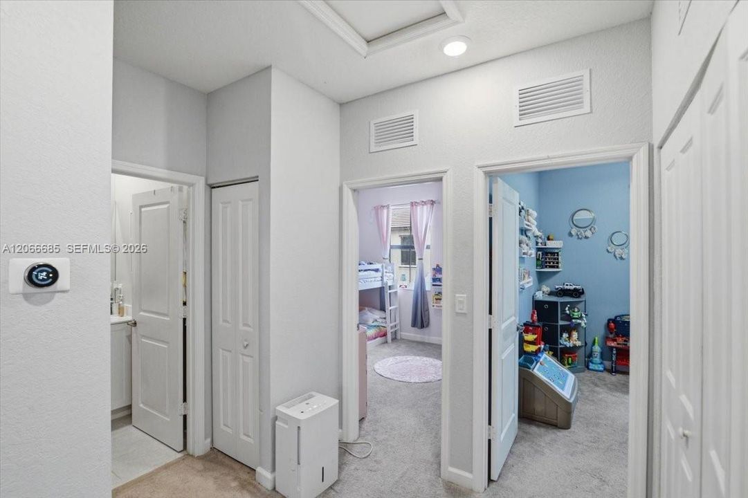 For Sale: $525,000 (3 beds, 2 baths, 1486 Square Feet)