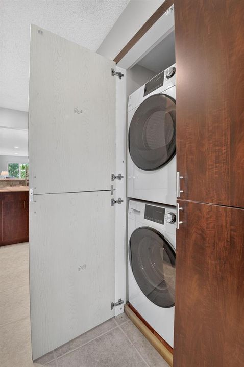 WASHER DRYER