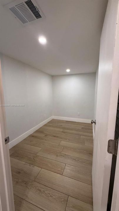 Activo con contrato: $170,000 (1 camas, 1 baños, 660 Pies cuadrados)