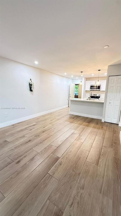 Activo con contrato: $170,000 (1 camas, 1 baños, 660 Pies cuadrados)