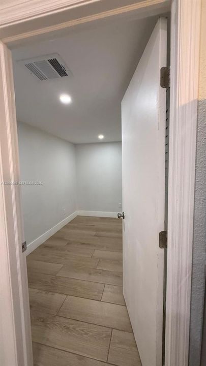Activo con contrato: $170,000 (1 camas, 1 baños, 660 Pies cuadrados)