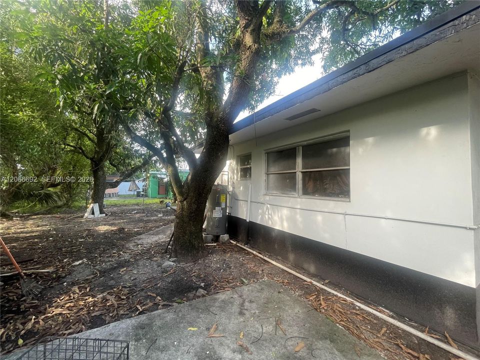 En Venta: $409,000 (5 camas, 2 baños, 1798 Pies cuadrados)