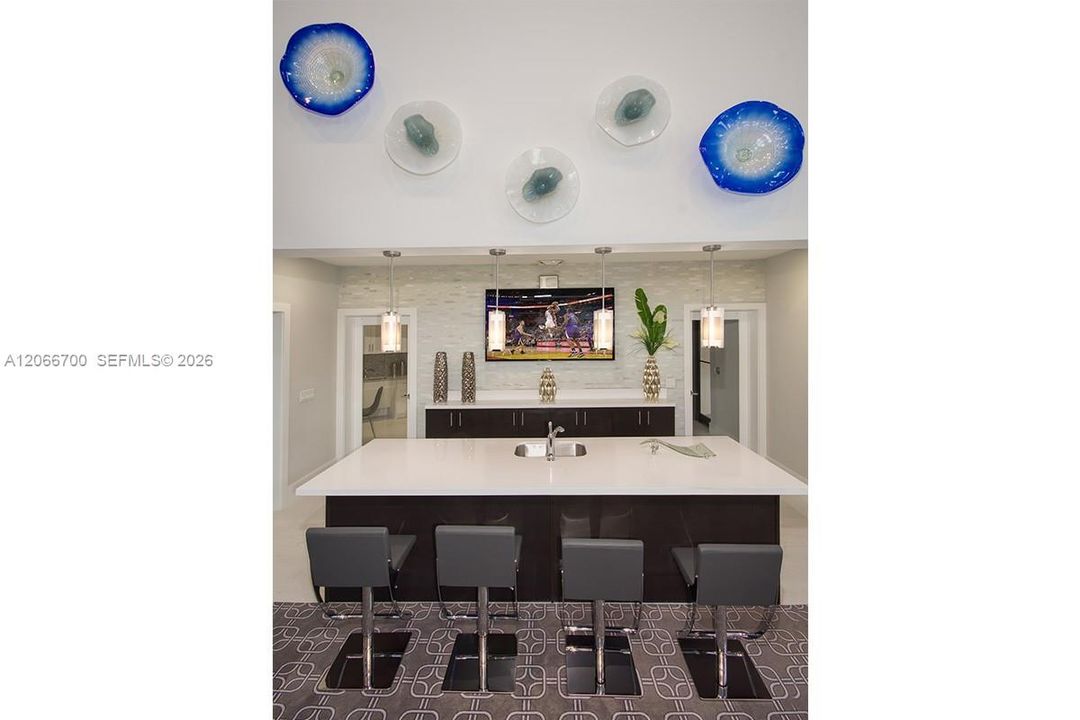 For Sale: $649,500 (5 beds, 4 baths, 2312 Square Feet)