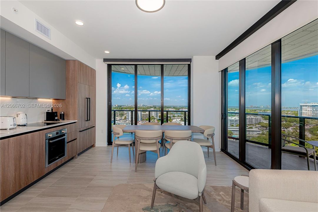For Rent: $9,000 (3 beds, 2 baths, 972 Square Feet)