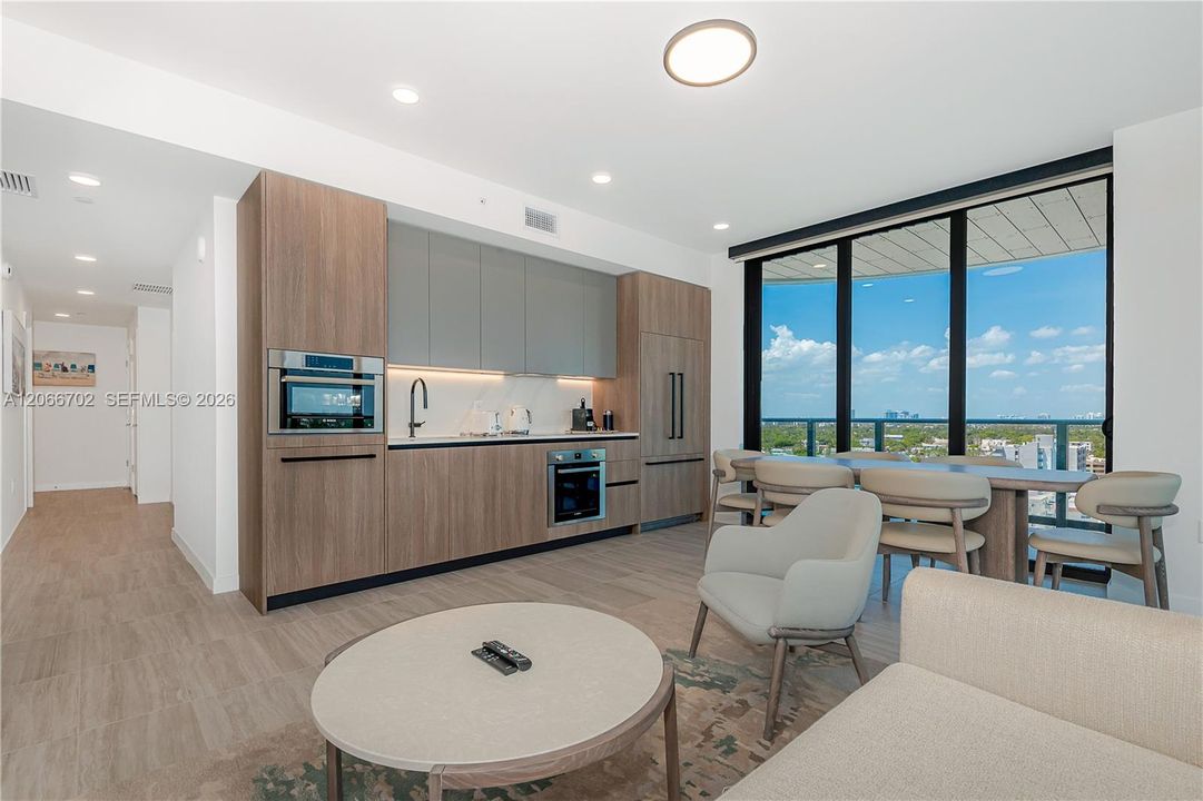 For Rent: $9,000 (3 beds, 2 baths, 972 Square Feet)