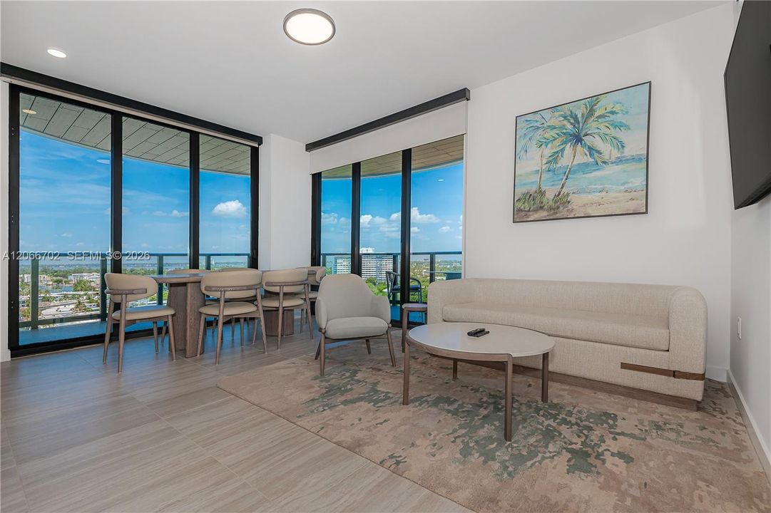 For Rent: $9,000 (3 beds, 2 baths, 972 Square Feet)