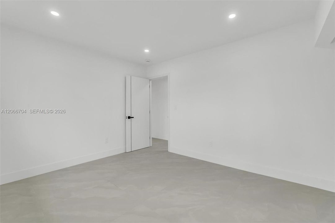 Activo con contrato: $570,000 (3 camas, 2 baños, 1300 Pies cuadrados)