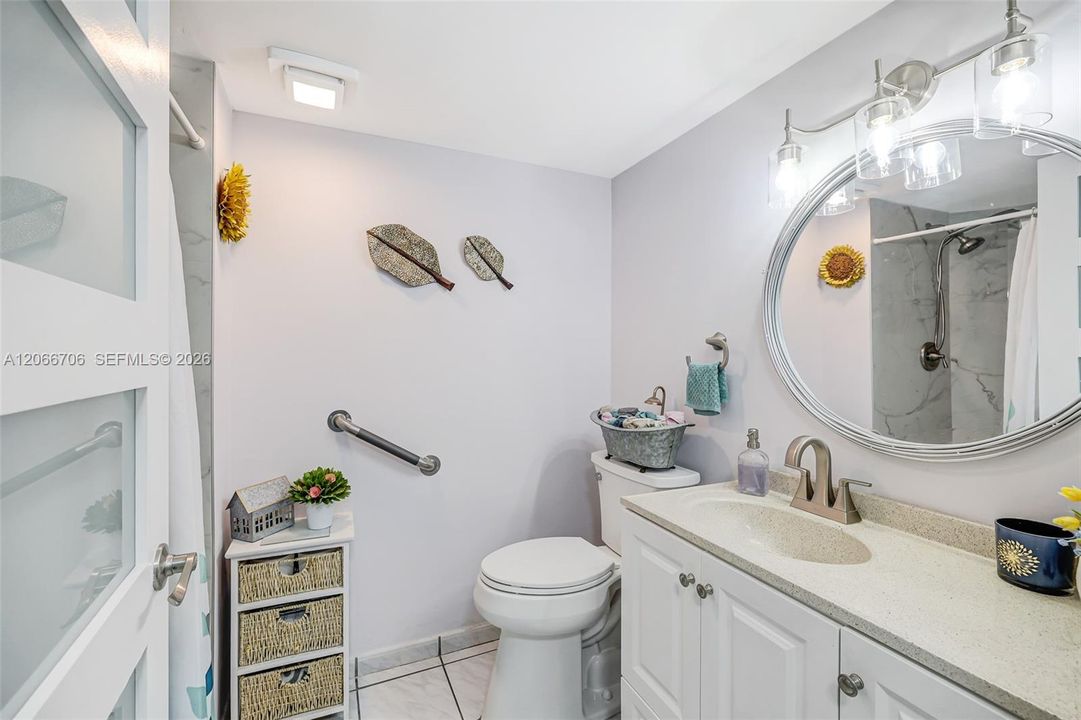For Sale: $295,000 (2 beds, 2 baths, 1000 Square Feet)