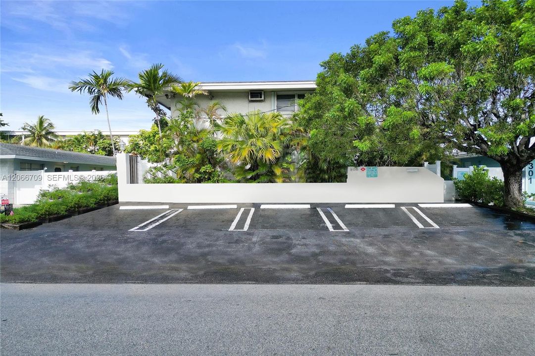 For Sale: $1,100,000 (0 beds, 0 baths, 3825 Square Feet)