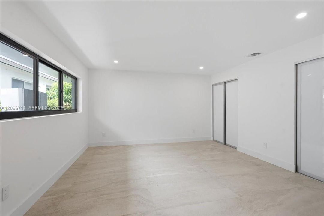 В аренду: $8,500 (3 спален, 2 ванн, 2052 Квадратных фут)