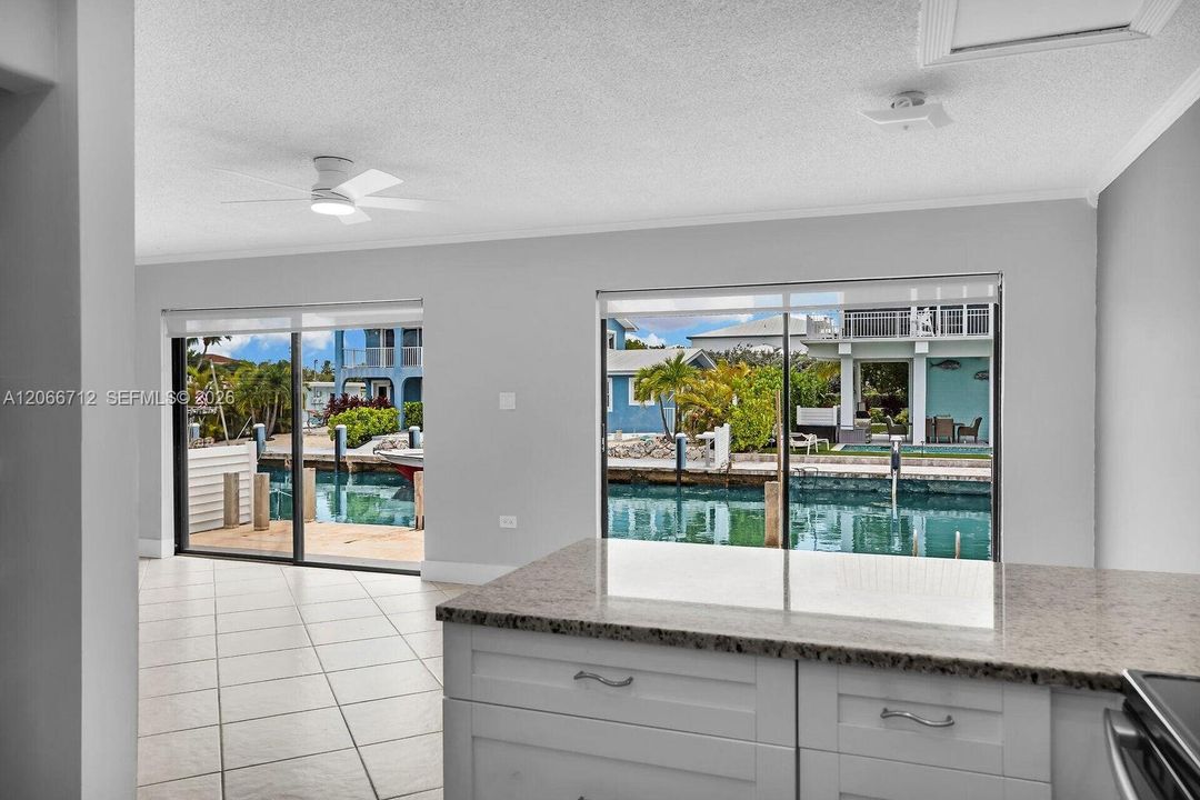 For Sale: $675,000 (2 beds, 2 baths, 945 Square Feet)