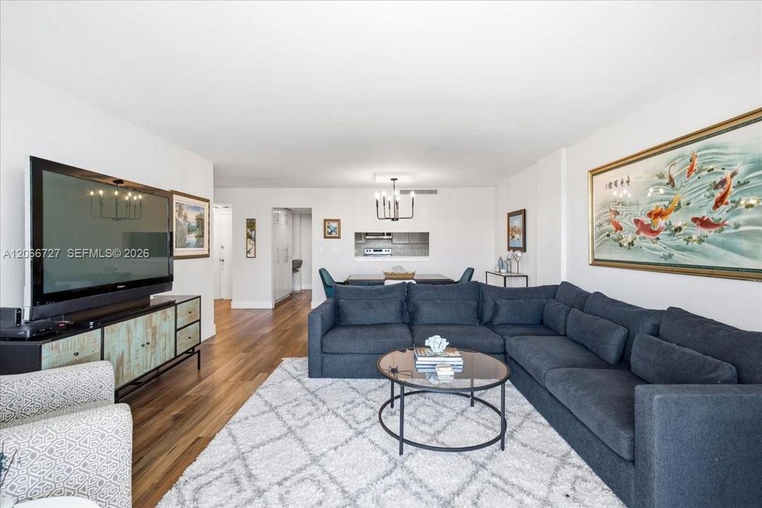 For Sale: $1,395,000 (2 beds, 2 baths, 1260 Square Feet)